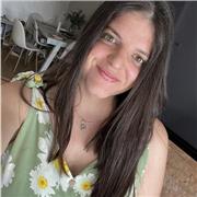 Graduada en ADE, apasionada de las matemáticas, abierta a enseñar desde matemáticas en la primaria a economía o contabilidad en bachillerato o universidad